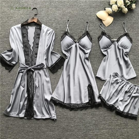 Sienna™ Vierdelige Satijnen Pyjama Set